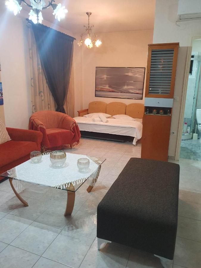Elle Apartment By Alp Hospitality Services Nea Kallikrateia Eksteriør bilde